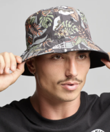 Mad Hueys the Island Captain Rev Ht