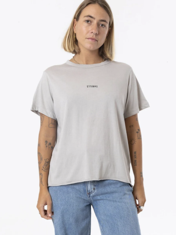 MINIMAL THRILLS RELAX TEE