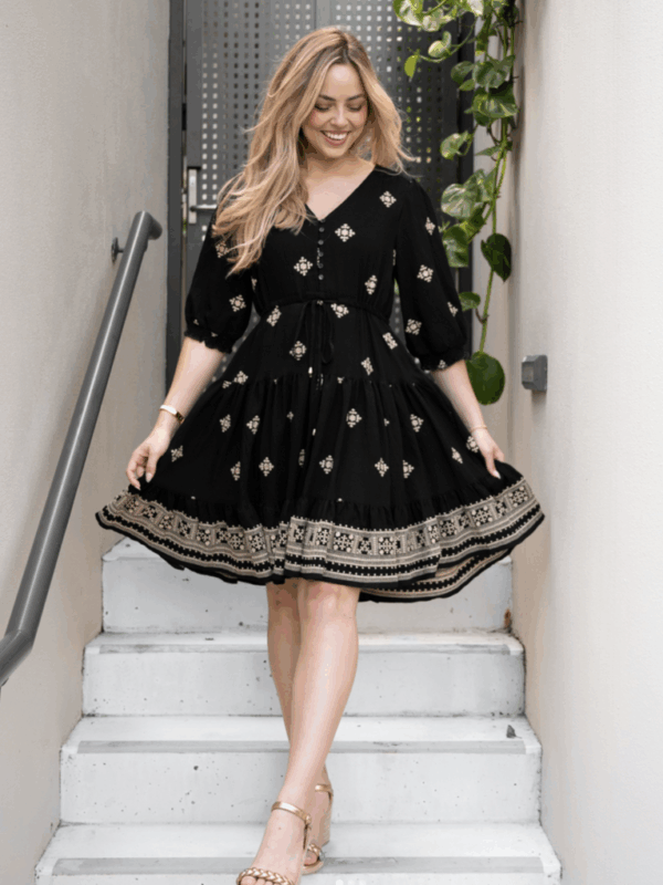 Fria Silver Wishes Border Emb Ss Mini Dress